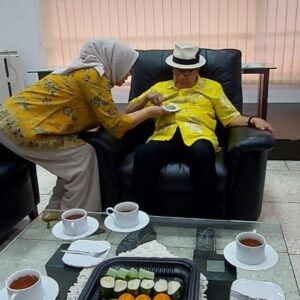 Dapat Restu Akbar Tandjung Maju Pilkada Konawe 2024, Nurnining Ilham : Partai Golkar Kedepankan Kepentingan Masyarakat